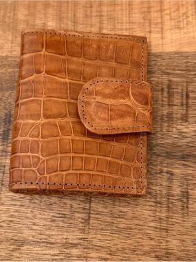 Men's Croc-Embossed Leather Wallet - Tan